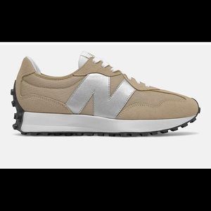 New Balance 327, Men’s 8.5/Women’s 10